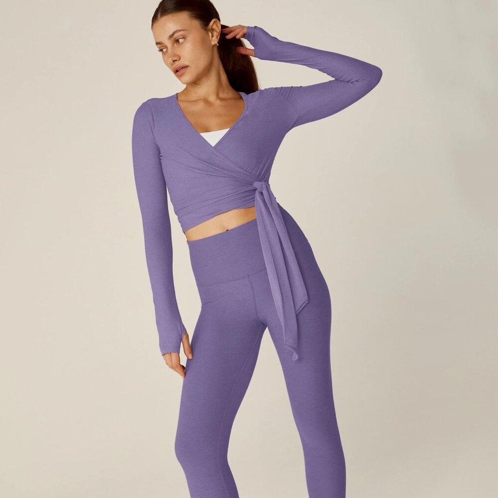Beyond Yoga Featherweight Waist No Time Wrap Top, indigo heather purple, size L